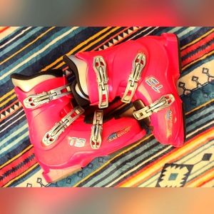 Solomon T3 Downhill ski boots 23/276 23/23.5 276mm notated as size 4